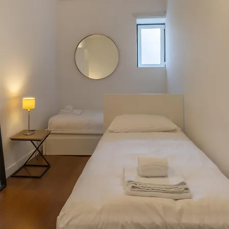 Lägenhet Spacious, Family Friendly 3br & 3wc. Ac/heating. Lisboa