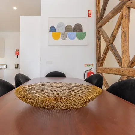 Spacious, Family Friendly 3br & 3wc. Ac/heating. Апартаменты