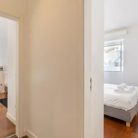 Spacious, Family Friendly 3br & 3wc. Ac/heating. Лиссабон