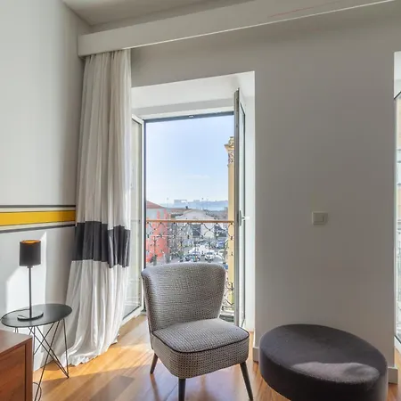Spacious, Family Friendly 3br & 3wc. Ac/heating. * ליסבון