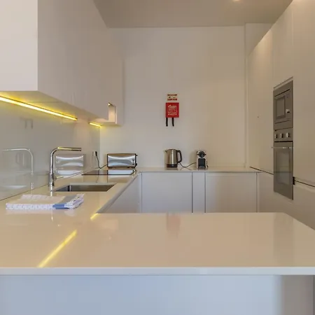 Apartamento Spacious, Family Friendly 3br & 3wc. Ac/heating.